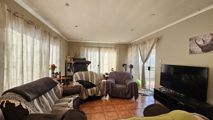 3 Bedroom Property for Sale in Vaalpark Free State